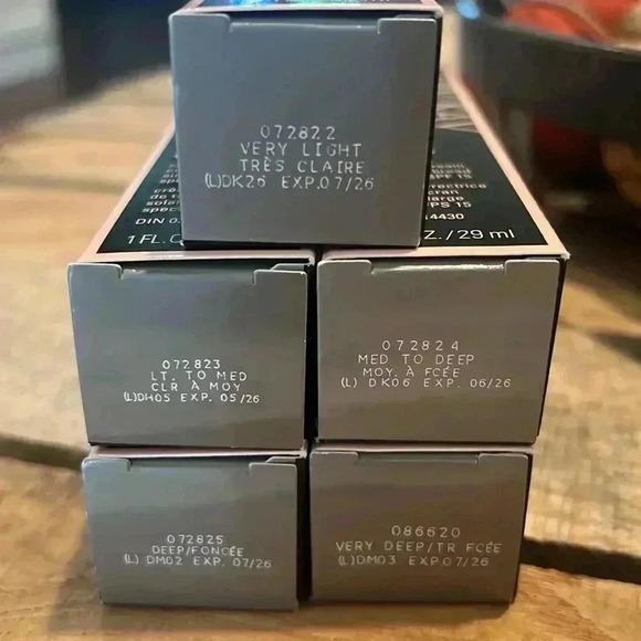 💋💄New Mary Kay CC Cream Sunscreen Broad Spectrum SPF 15💋💄 - Picture 3 of 5